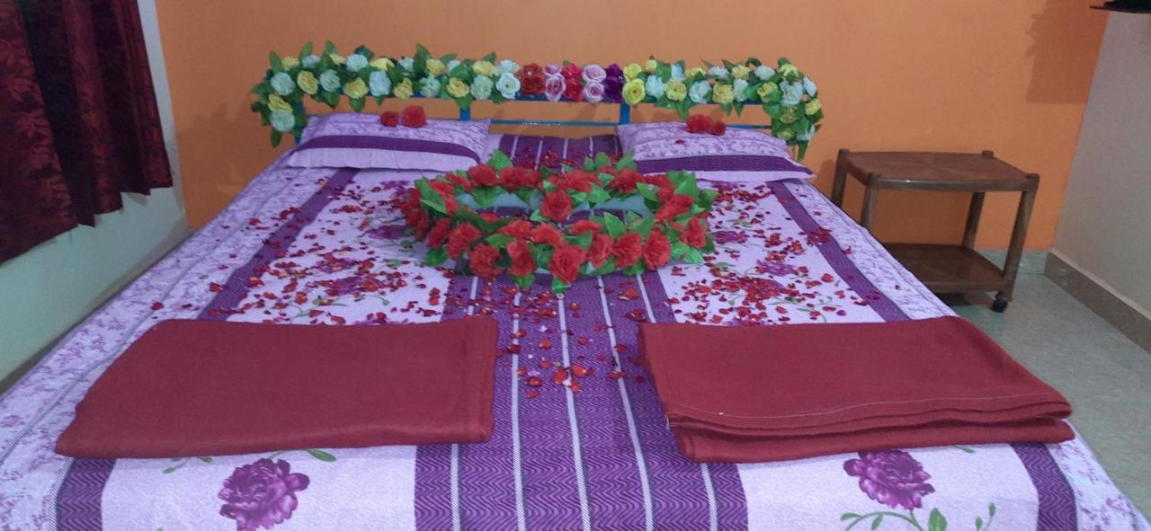 Omkar Beach Resort Mālvan Eksteriør bilde