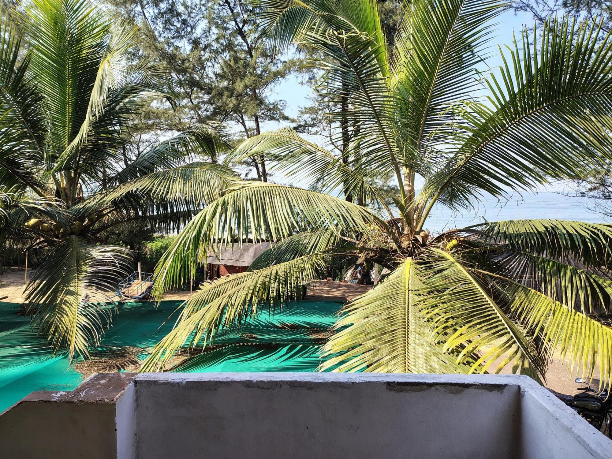 Omkar Beach Resort Mālvan Eksteriør bilde